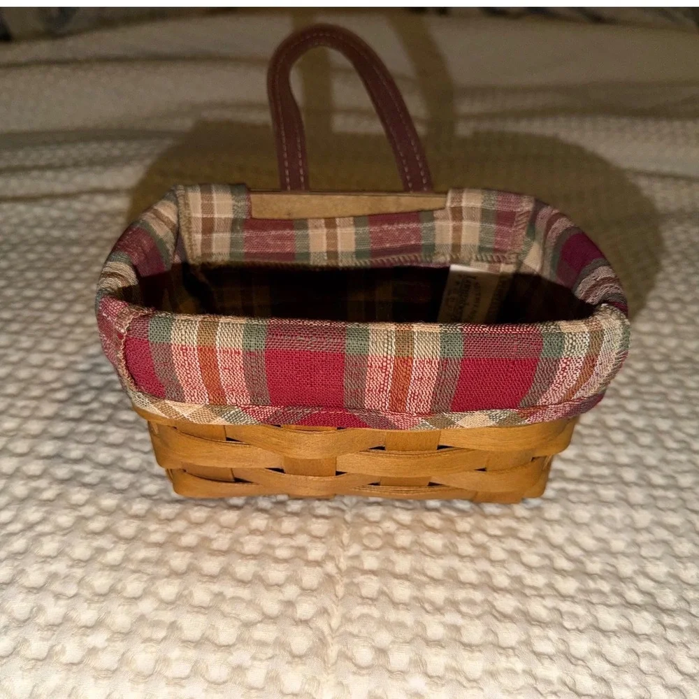 Longaberger 2003 Small Key Basket with Plaid Liner and Leather Handle